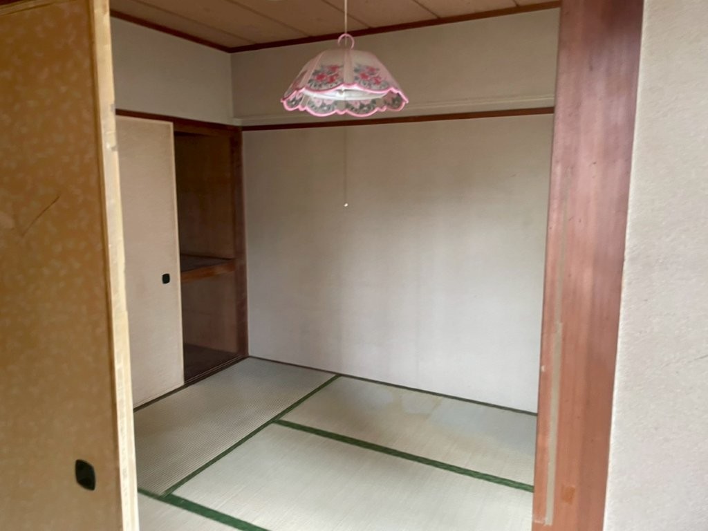 川口市マンションの押入れ付き和室施工前の状態